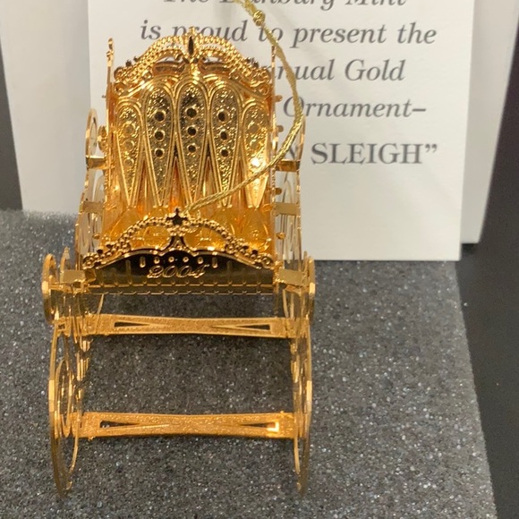 2004 23kt gold Victorian sleigh orn - Picture 2 of 3